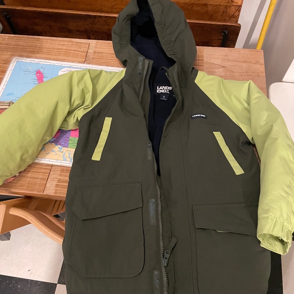 Size S/4 weatherproof land’s end “squall” jacket